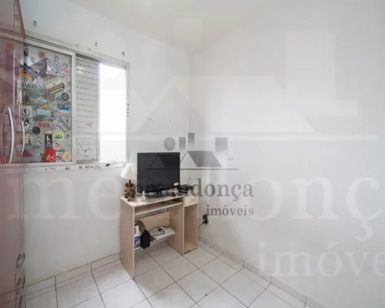 Imagem Apartamento em andar alto, com living para 02 ambientes, 03 dormitórios sendo 01 suíte, banheiro s...