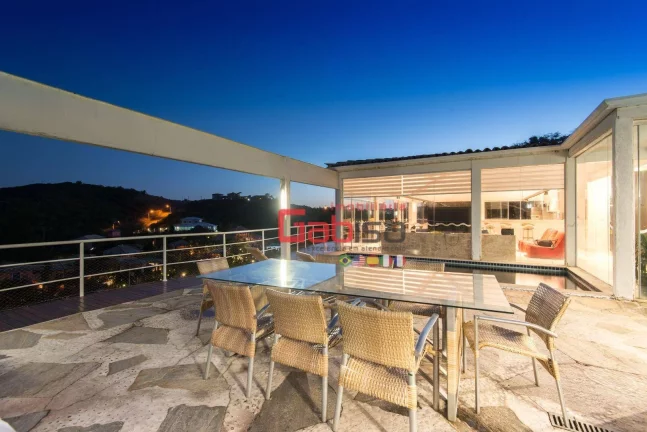 Imagem Casa com 5 dormitórios à venda, 431 m² por R$ 3.200.000 - Village de Búzios - Armação dos Búzios/RJ