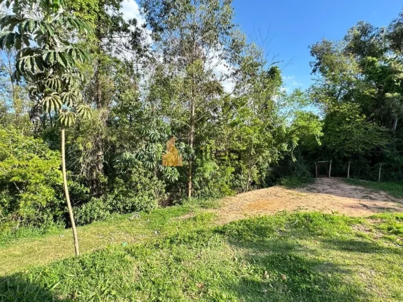 Apresentamos uma oportunidade única para você que deseja construir a casa dos seus sonhos em um am...