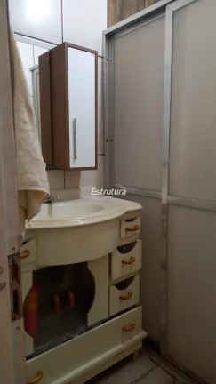 Linda casa com amplo espaço