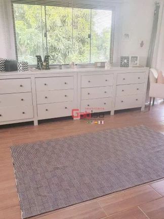 Imagem Vendo duas casas no Solar dos Cantarinos 2