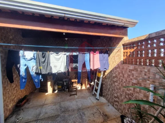 Imagem Sobrado Residencial à Venda na Vila Bazu em Franco da Rocha-SP: 2 Quartos, 1 Sala, 2 Banheiros, 1 Vaga de Garagem!