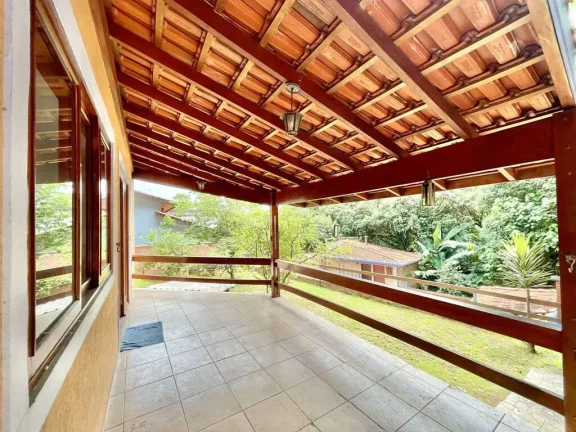 Imagem Linda casa com detalhes em tijolos aparentes e ótimos acabamentos.