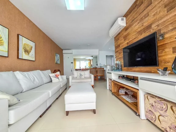 Imagem Apartamento Pé na Areia à Venda com 3 dormitórios 1 suíte 133m² Riviera de São Lourenço Bertioga SP