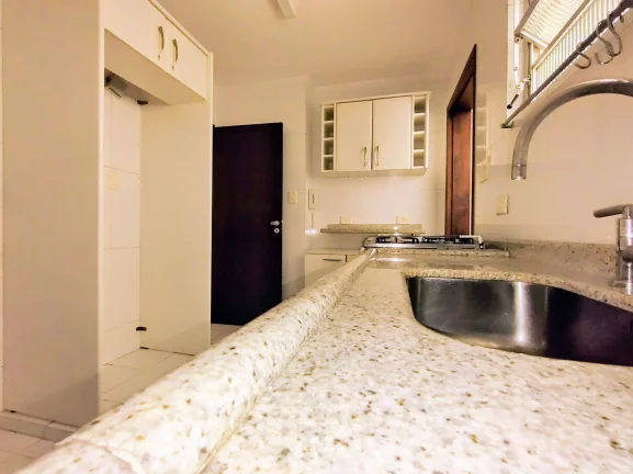 Imagem Apartamento No Jardim Paulista, 2 Dormitórios ( 1 suíte), 1 vaga de garagem ( prédio com manobrista e portaria 24hs). Excelente Localização