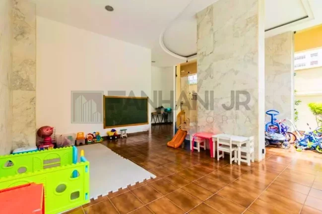 Imagem Alugue já! Apartamento de 4 quartos no Itaim Bibi, São Paulo-SP com 138m², 1 suíte, 3 salas e 2 vagas de garagem.
