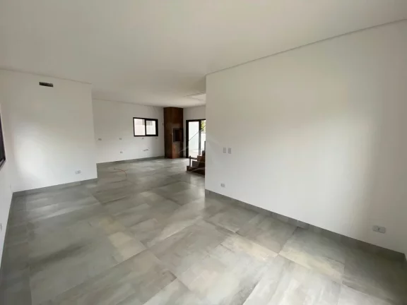 Imagem SOBRADO COM PISCINA, 3 QUARTOS SENDO 1 SUÍTE, BAL MARILUZ