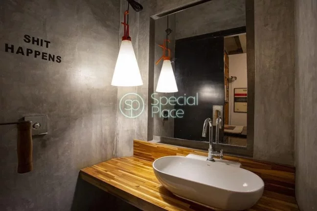 Imagem Ap reformado e moderno em predinho super charmoso dos anos 60. São 102m² de área privativa, 2 dor...