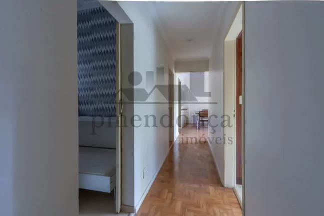 Imagem Apartamento em prédio charmoso dos anos 50 em Higienópolis, 118m²