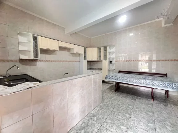 Imagem Sobrado com Piscina e Área Gourmet – 3 Dorms | 384m² de Terreno | R$ 879.000