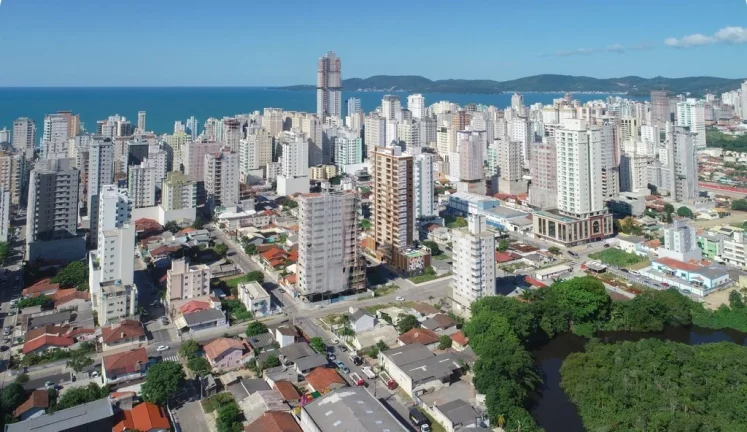 Imagem Apartamento à venda no bairro Meia Praia - Itapema/SC