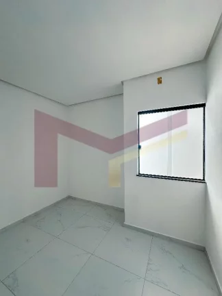 Imagem Casa 3/4 sendo uma suite com closet na Mangabeira