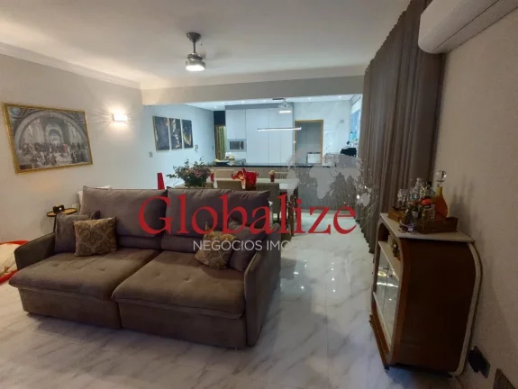 Imagem Casa térrea nova à venda no coração do Gonzaga, próximo da praia por R$.1.350.000,00.