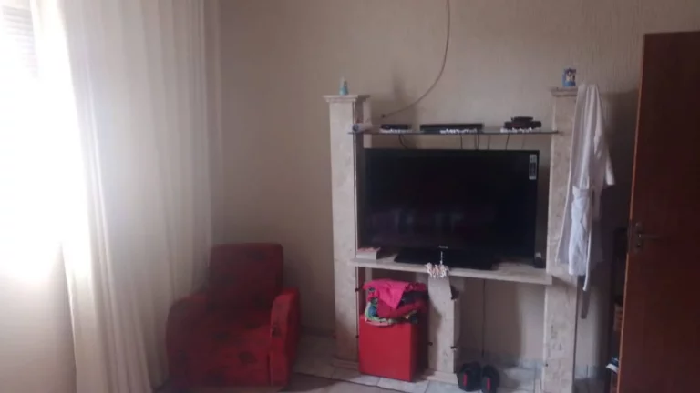 Imagem Casa 145 Metros com 3 Dormitorios 2 vagas de Garagens