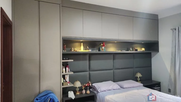 Imagem Casa à venda no Jardim Panorâmico em Patos de Minas – 3 quartos, área gourmet e garagem – R$600 mil