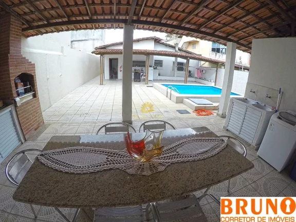 Imagem Excelente oportunidade de adquirir uma casa no bairro Itapebussu, em Guarapari! Localizada em uma á...