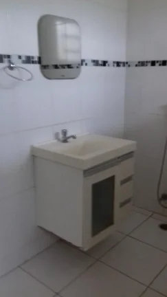 Imagem Casa 02 dorm., sala, cozinha, banheiro, lavanderia, quintal, garagem. - Atual.07-01-26