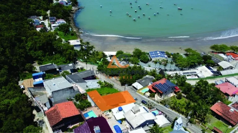Imagem Vista Maravilhosa, casa na Praia de São Miguel, com 04 quartos em Penha com ótima localização.
