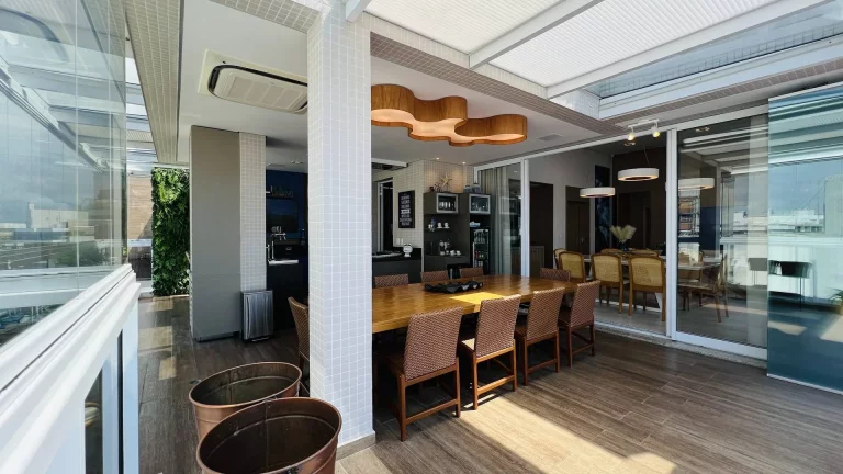 Imagem Cobertura Penthouse Finamente Decorada à Venda na Riviera de São Lourenço!