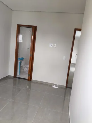 Imagem VENDO cobertura NOVA com 2 vagas.