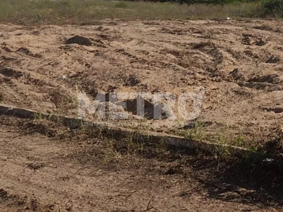 Terreno de esquina à venda no Bairro Colinas do Rio com 300m, Petrolina-PE