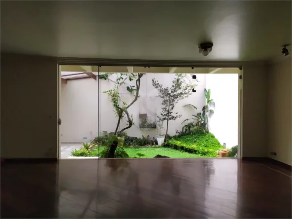 Imagem Casa à venda com 4 quartos, sendo 2 suítes, em Butantã, São Paulo - SP