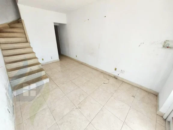 Imagem Casa de 2 dormitórios, 1 sala, 2 banheiros, 1 garagem, com 90m² em Rudge Ramos, São Bernardo do Campo