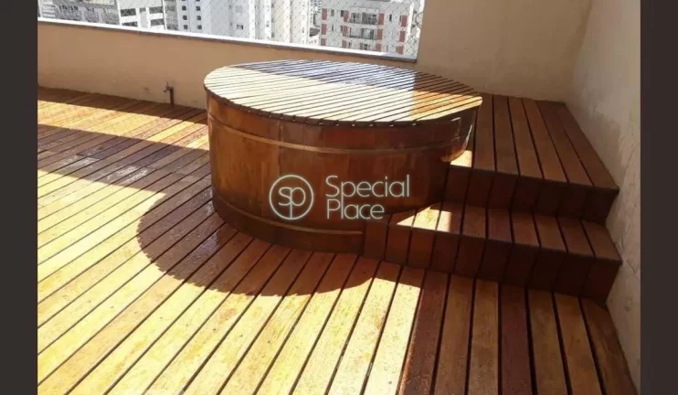 Imagem Maravilhosa cobertura duplex bem próxima à Av. Paulista. Com uma vista estonteante, o terraço, co...