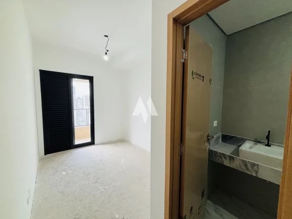 Imagem Apartamento à Venda com 2 dormitórios e vaga demarcada em José Menino, Santos/SP