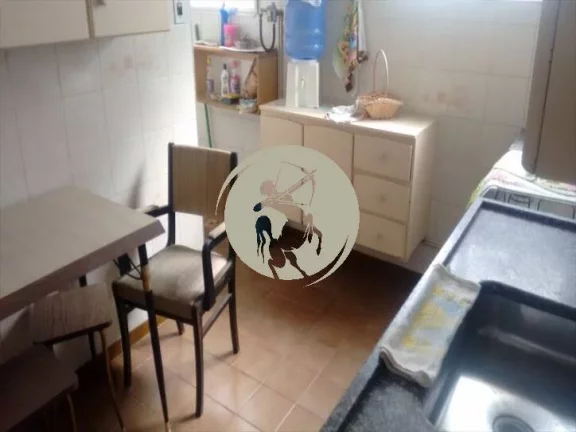 Imagem ANTIGO, NÃO MODERNIZADO EXCELENTE LOCALIZAÇÃO