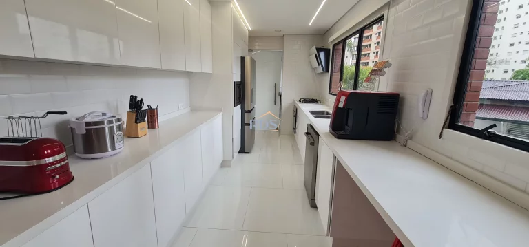 Imagem Vende lindo apartamento de 165m² porteira fechada na Vila Andrade.