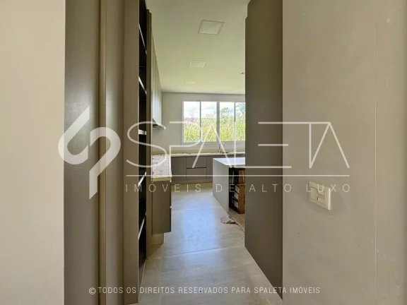 Imagem Linda casa com arquitetura clássica à venda na Fazenda da Grama em Itupeva