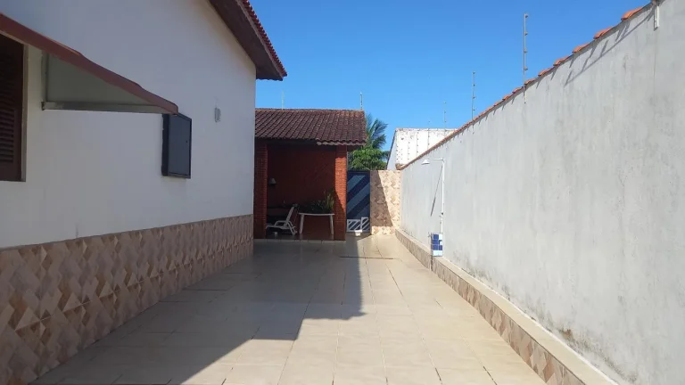 Imagem Casa para Venda em Itanhaém, Balneário Gaivota, 4 dormitórios, 3 suítes, 2 banheiros, 5 vagas