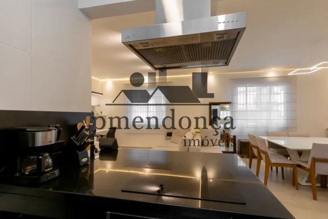 Imagem Apartamento reformado no primeiro andar em prédio charmoso da Ru Dr Gabriel dos Santos