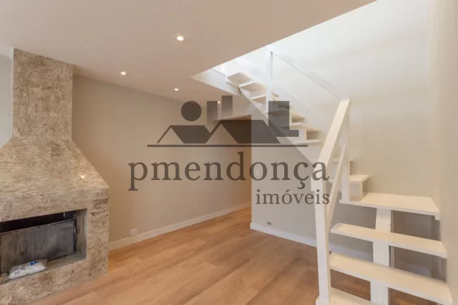 Imagem Cobertura Duplex reformada em Pinheiros, com 170 m² .