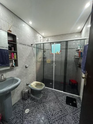 Imagem Sobrado com 3 Quartos e 2 banheiros à Venda, 120 m por R$ 425.000