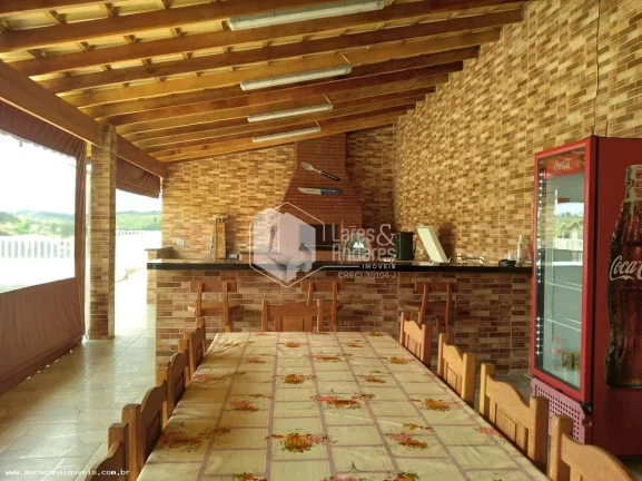 Imagem Chácara à Venda, Porteira Fechada, 500m², 5 Suítes, 10 Vagas, Piscina, Área Gourmet Estância Santa Helena-Jarinu, SP