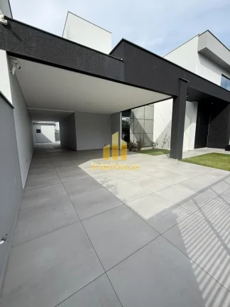 Imagem Residência contemporânea localizada na Praia de Itaguaçu, no bairro Ubatuba, a aproximadamente 30...