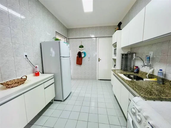 Imagem Apartamento 2 dormitórios com sacada vista mar em Praia Grande