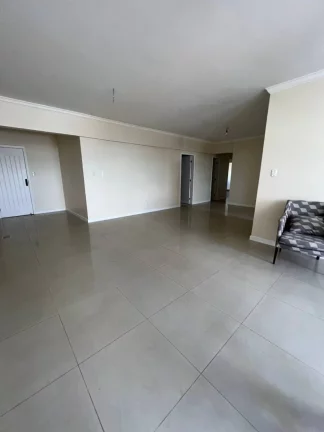 Imagem Apartamento 4/4 com área de lazer no Condomínio Edifício Saint Germain