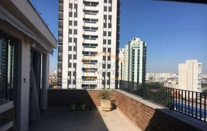 Imagem Cobertura duplex, 140m², possui 3 dormitórios, sendo 1 suíte, todos com pisos de madeira, proporc...