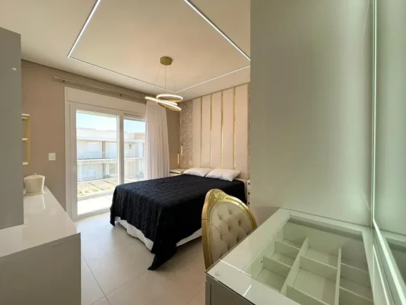 Imagem Casa em Condominio 4 Dormitórios - Bairro --