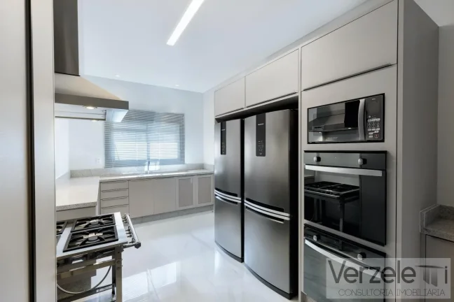 Imagem Apartamento 3 dormitórios para Venda em Balneário Camboriú / SC no bairro Centro