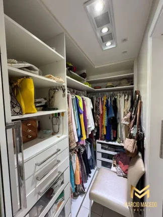 Imagem Apartamento com 2 dormitórios à venda, 67 m² por R$ 695.000,00 - Aldeota - Fortaleza/CE