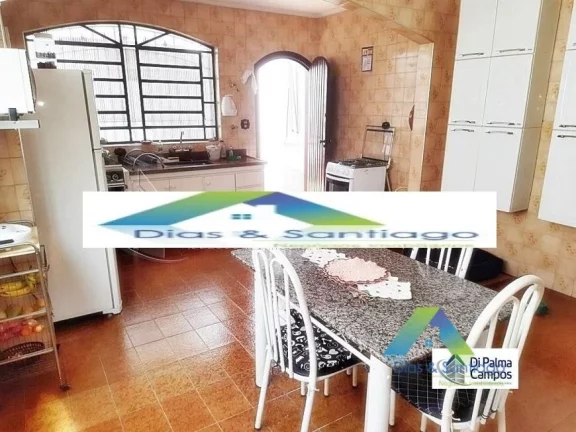 Imagem Excelente sobrado com 166m2 em localização privilegiada na área nobre da Vila das Mercês.