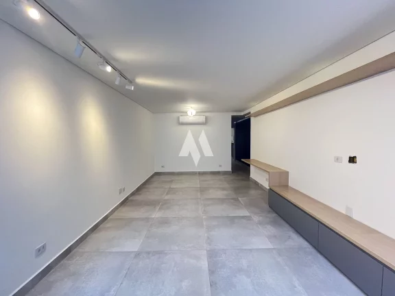 Imagem Apartamento com 03 dormitórios na quadra da praia à venda no Gonzaga - Santos/SP