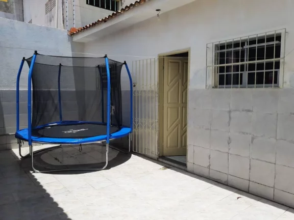 Imagem Casa à venda no Santos Dumont - 4/4, Suíte, 200m², Norte - Confira!