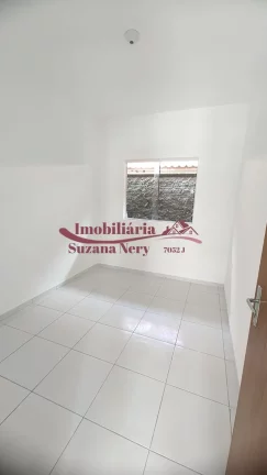 Imagem CASA À VENDA COM 2 QUARTOS EM CONDOMÍNIO