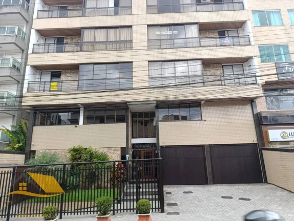 Vendo Amplo Apartamento no Centro de Nova Friburgo