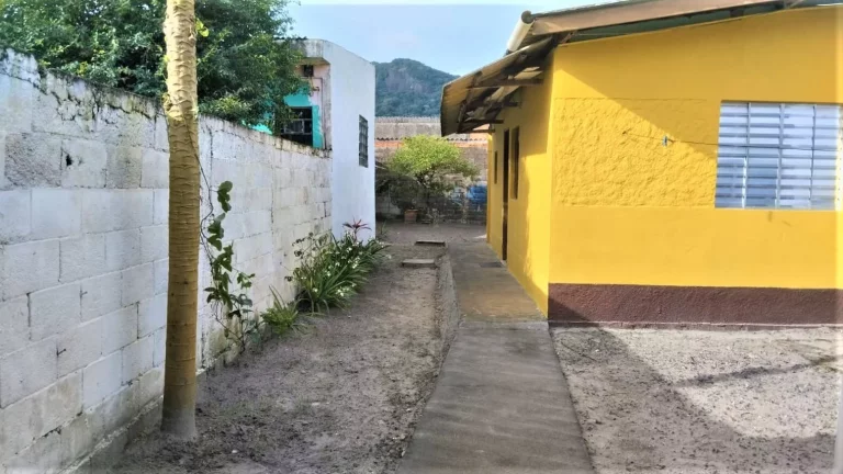 Imagem Casa à venda na Vila Garcez em Iguape/sp